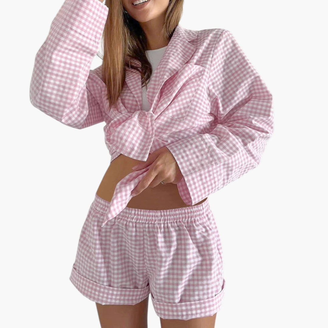 Bekvämt rosa mönstrat damset med linne & shorts med fickor. Perfekt tvådelat sommarset för en avslappnad look.
