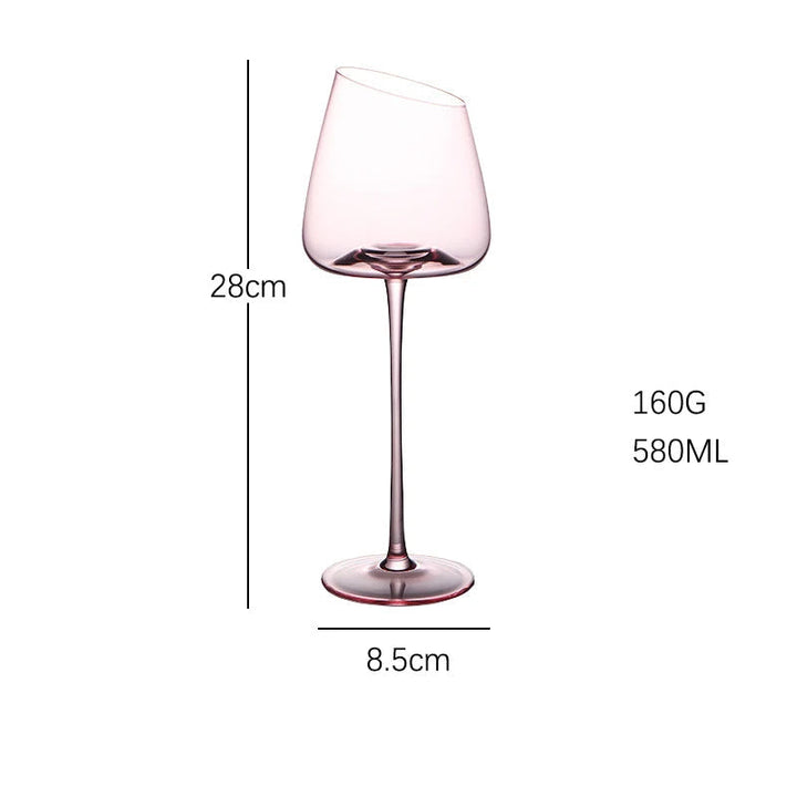 Rosa kristallvinglas som elegant heminredning. Munblåsta designglas för stilfulla hem.