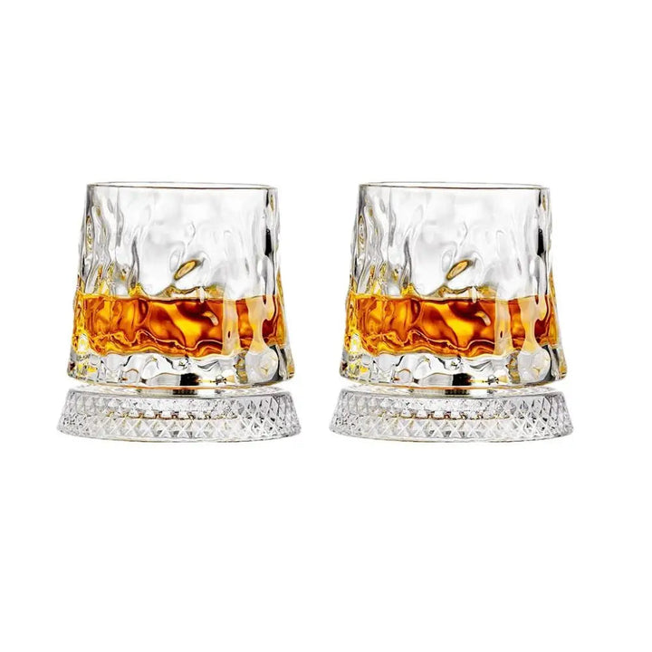 Exklusivt set med 2 roterande kristallglas för whisky. En lyxig touch till hemmabaren.