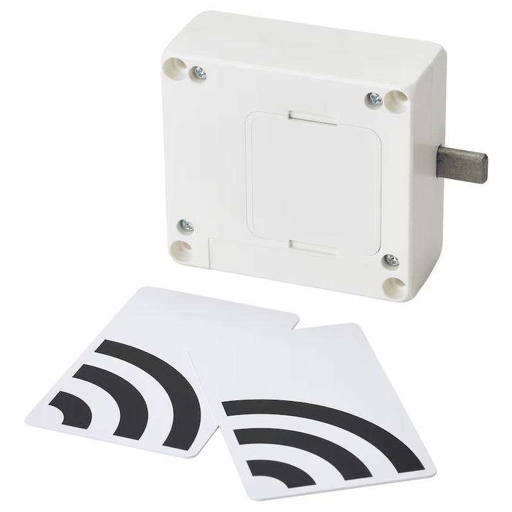Smart möbellås i vitt med tillhörande RFID-kort
