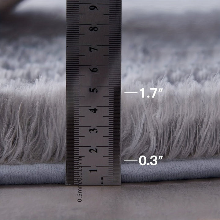 Fluffig inredningsmatta, rund, mjuk och enkel att rengöra för modern stil.