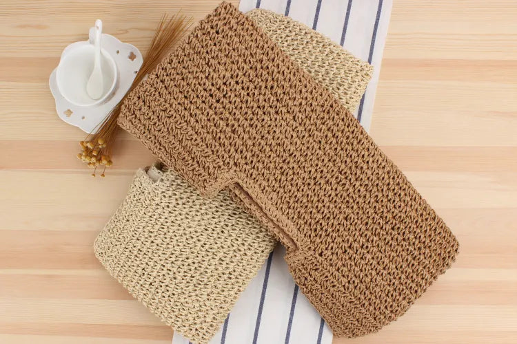 Brun och beige casual toteväska, idealisk som damväska för resor och utflykter.