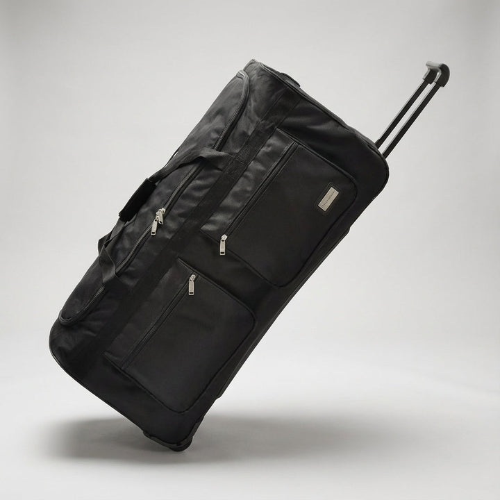 Smidig Oxford resväska med hjul och rymlig förvaring, gör packning och transport av bagage enkelt.