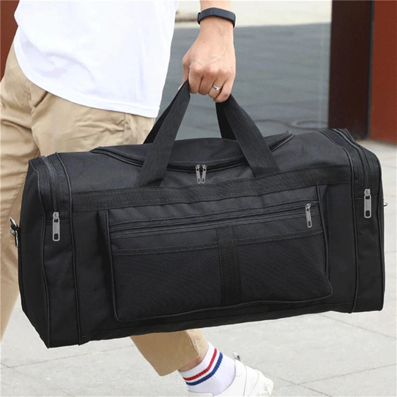 Praktisk 40L helgväska i nylon. Stor sportväska för packning till resor. Unisex design.