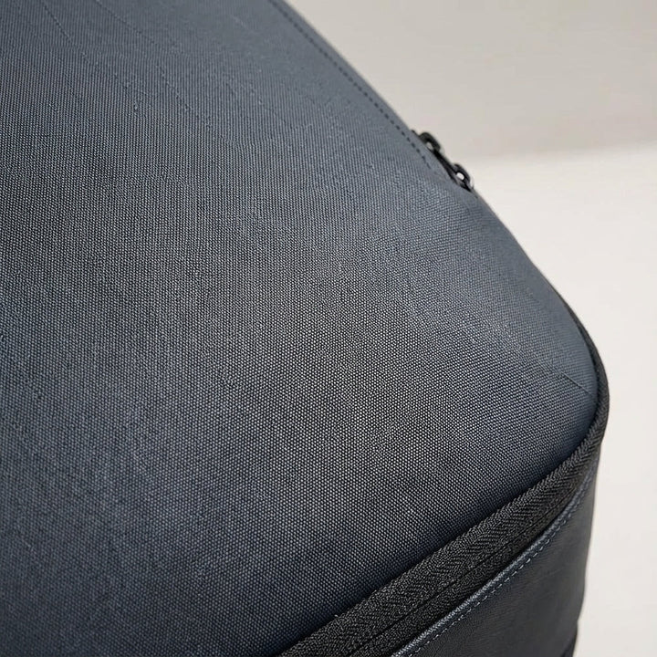 Bekväm, väderbeständig Transitex laptopryggsäck i blått. Idealisk unisex ryggsäck för pendling och längre resor.