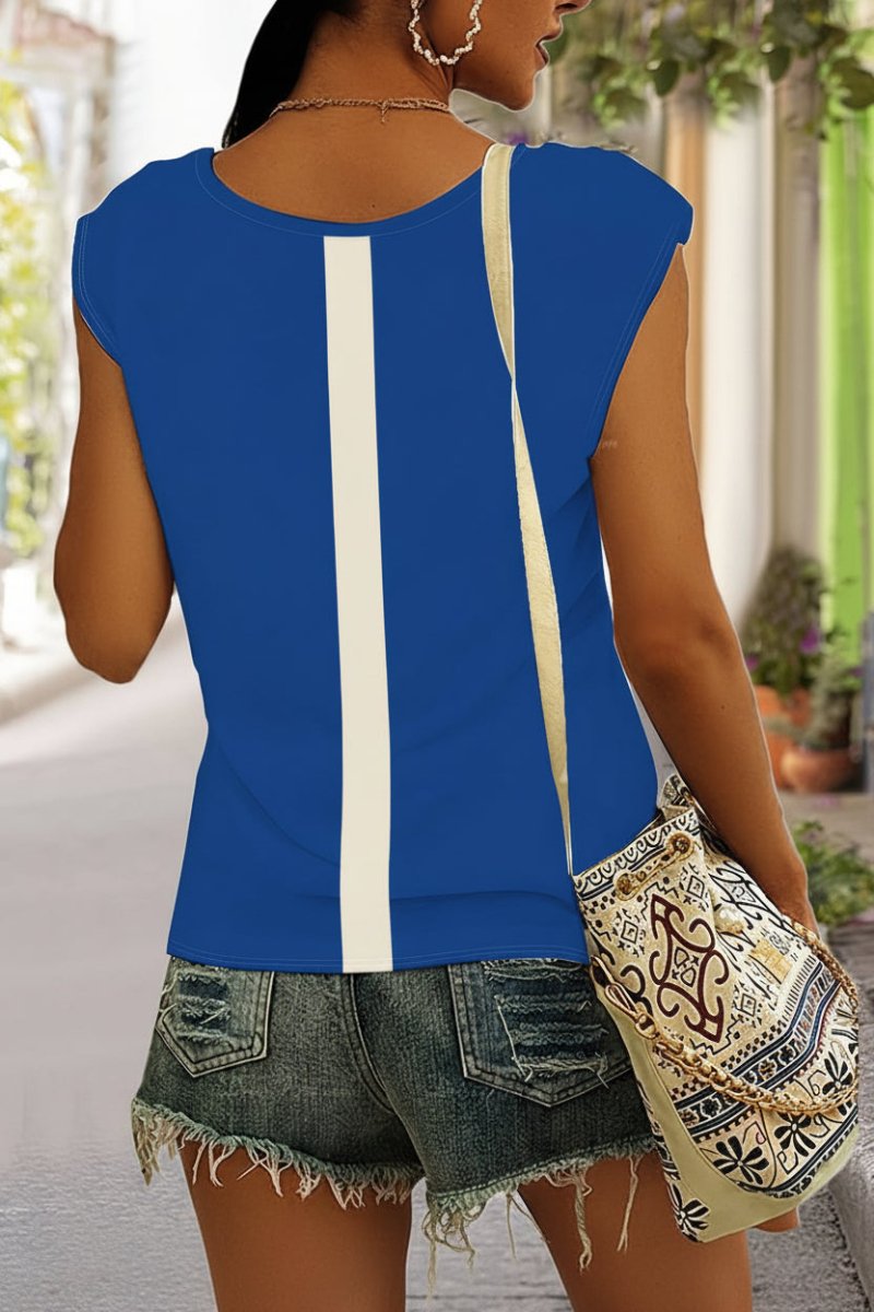 Avslappnad passform dam t-shirt med V-ringning. Komfortabel kortärmad topp för vardag och sommar.