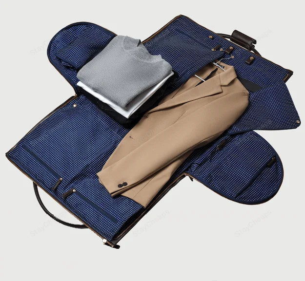 Slitstark resväska med avskilt skofack, designad för enkel och bekväm transport av bagage.