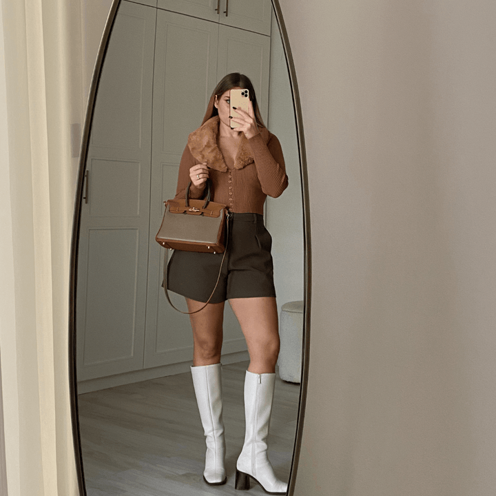 Beige damhandväska Élise i tidlös design med modern och stilsäker axelrem för vardag.