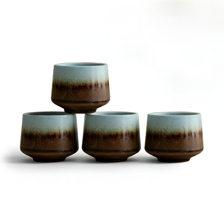 Set med 4 eleganta keramiska kaffekoppar, 200 ml. Perfekt för kaffe, espresso eller latte.