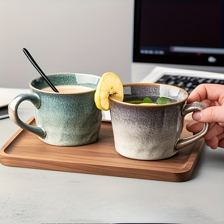 Eleganta gråblå seladon kaffemuggar i keramik, vintage design. 4-pack för köket och heminredningen.