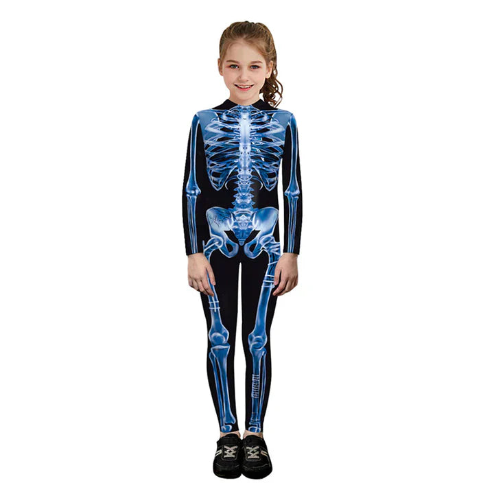 "Sexig dam Halloween bodysuit med dödskalletryck och figurnära passform, reaktiv i UV-ljus, bekvämt lycratyg."