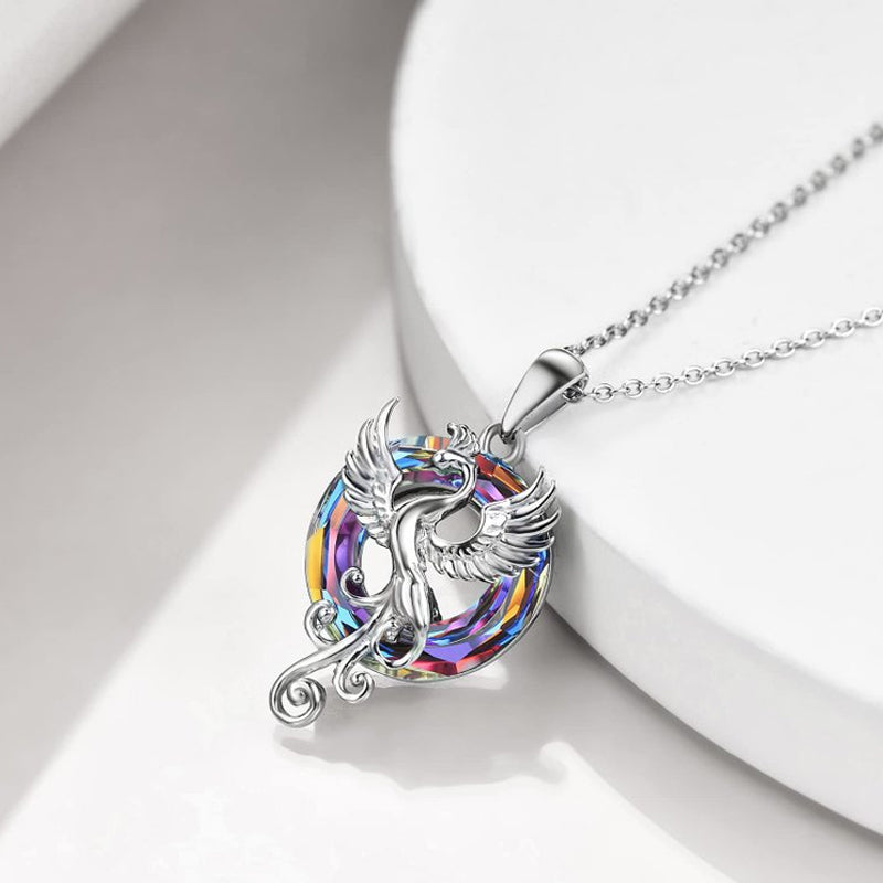 "Silver Flygande Phoenix Halsband med kristall, elegant unisexdesign. Symbol för återfödelse med glittrande kristall."