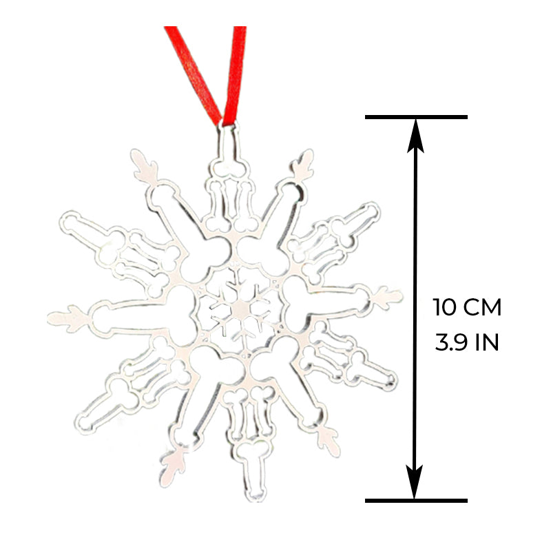 "Silverfärgad juldekoration som elegant snöflingaprydnad, perfekt tillbehör för vintrig heminredning, 10 cm stor."