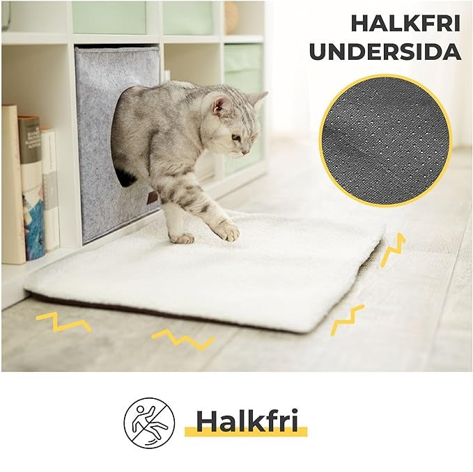Självuppvärmande värmematta för katter. Ge din katt extra värme och komfort med denna bädd.