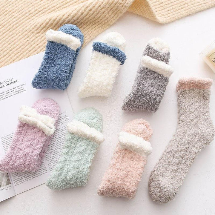 "Självvärmande damtermostrumpor med fleece, elegant design, finns i vit, grön, rosa, lila, blå, grå, brun."