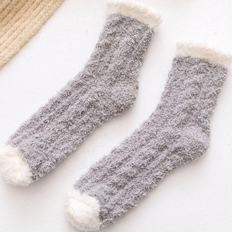 "Självvärmande damtermostrumpor med fleece, elegant design, finns i vit, grön, rosa, lila, blå, grå, brun."