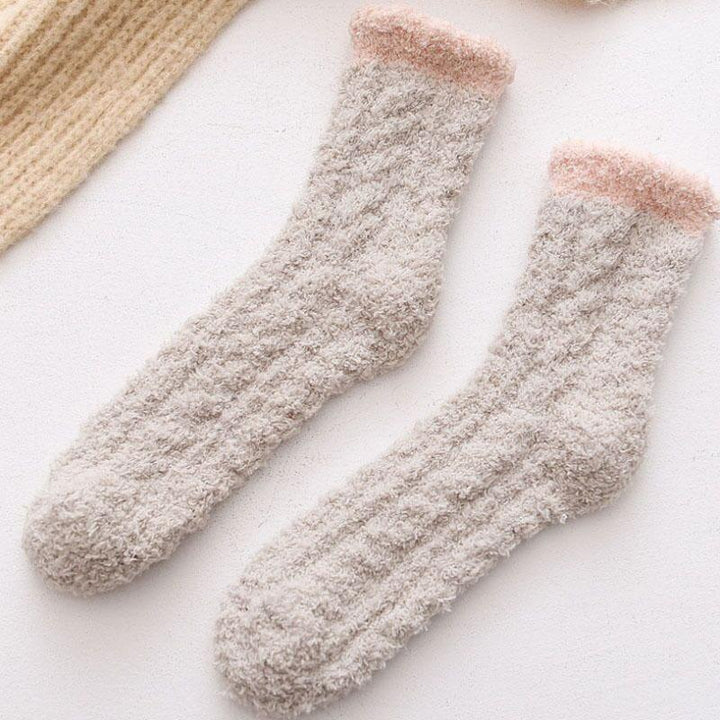 "Självvärmande damtermostrumpor med fleece, elegant design, finns i vit, grön, rosa, lila, blå, grå, brun."