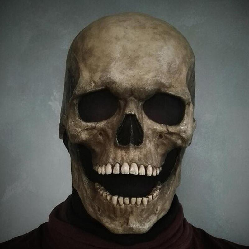"Skrämmande unisex latex skelettmask för Halloween, realistisk design med markerade konturer och spöklikt uttryck."