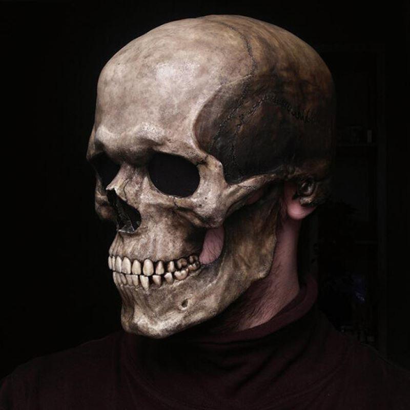 "Skrämmande unisex latex skelettmask för Halloween, realistisk design med markerade konturer och spöklikt uttryck."