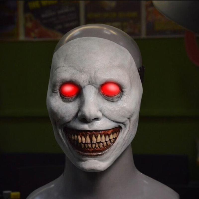 "Skrämmande vuxen latex Halloween mask, vit och grön design, för teater och fest, perfekt till kostymfester."