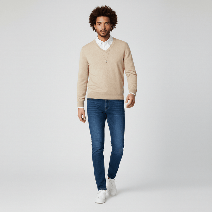 Mångsidig slim fit v-ringad tröja för herr. Passar utmärkt för kontor & vardag.