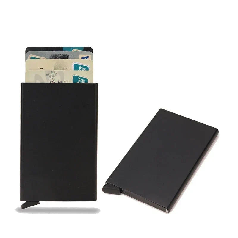 Minimalistisk plånbok i metall med smart korthållare