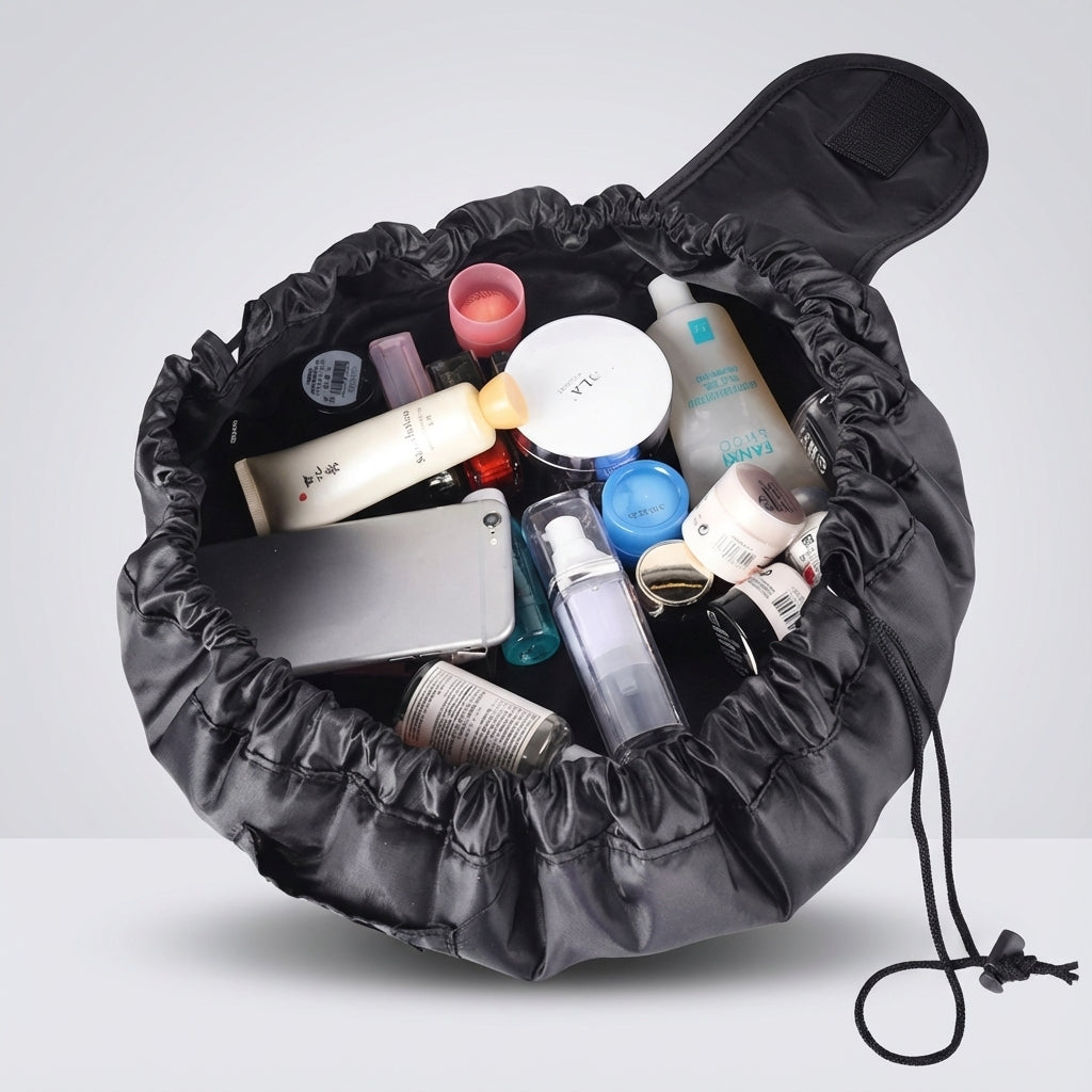 Hopvikbar makeupväska CarryFold med dragsko. Effektiv reseorganisatör för smink och kosmetika, håller ordning.