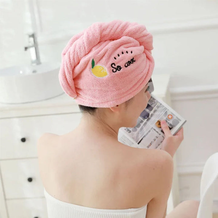 "Snabbtorkande mikrofiber handduksmössa i rosa, superabsorberande och frizz-minskande, perfekt för alla hårtyper."