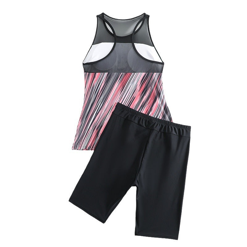 Sommar badkläder för damer: sportigt tankini-set med shorts för simning, strand och fritidsaktiviteter.
