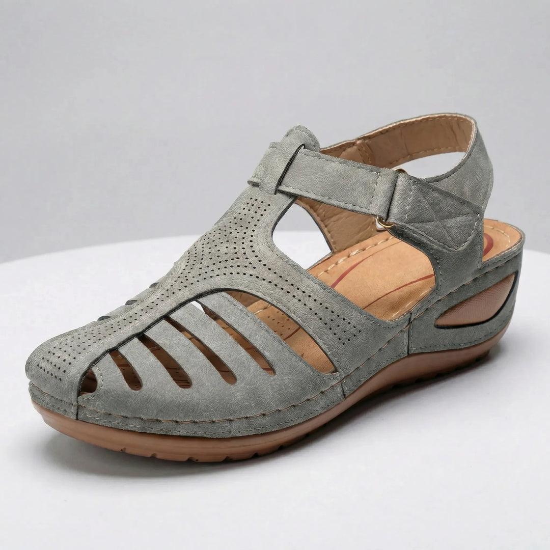 Chloe damsandaler: bekväma slip-on skor med fotvalvsstöd, sluten tå & halkfri sula.