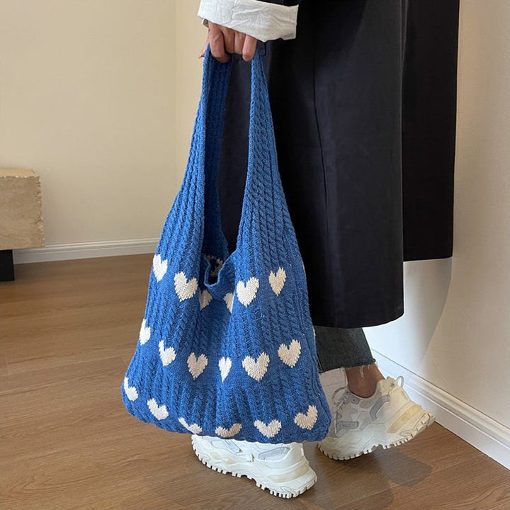 "Stickad kärlek tygkasse i vintage Hobo-stil för damer, beige färg, mjukt akrylfiber och polyester, trendig accessoar."