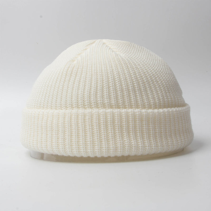 Värmande stickad mössa för män, kupolform, rullad kant, flera färgalternativ, perfekt för höst och vinter, snygg design.