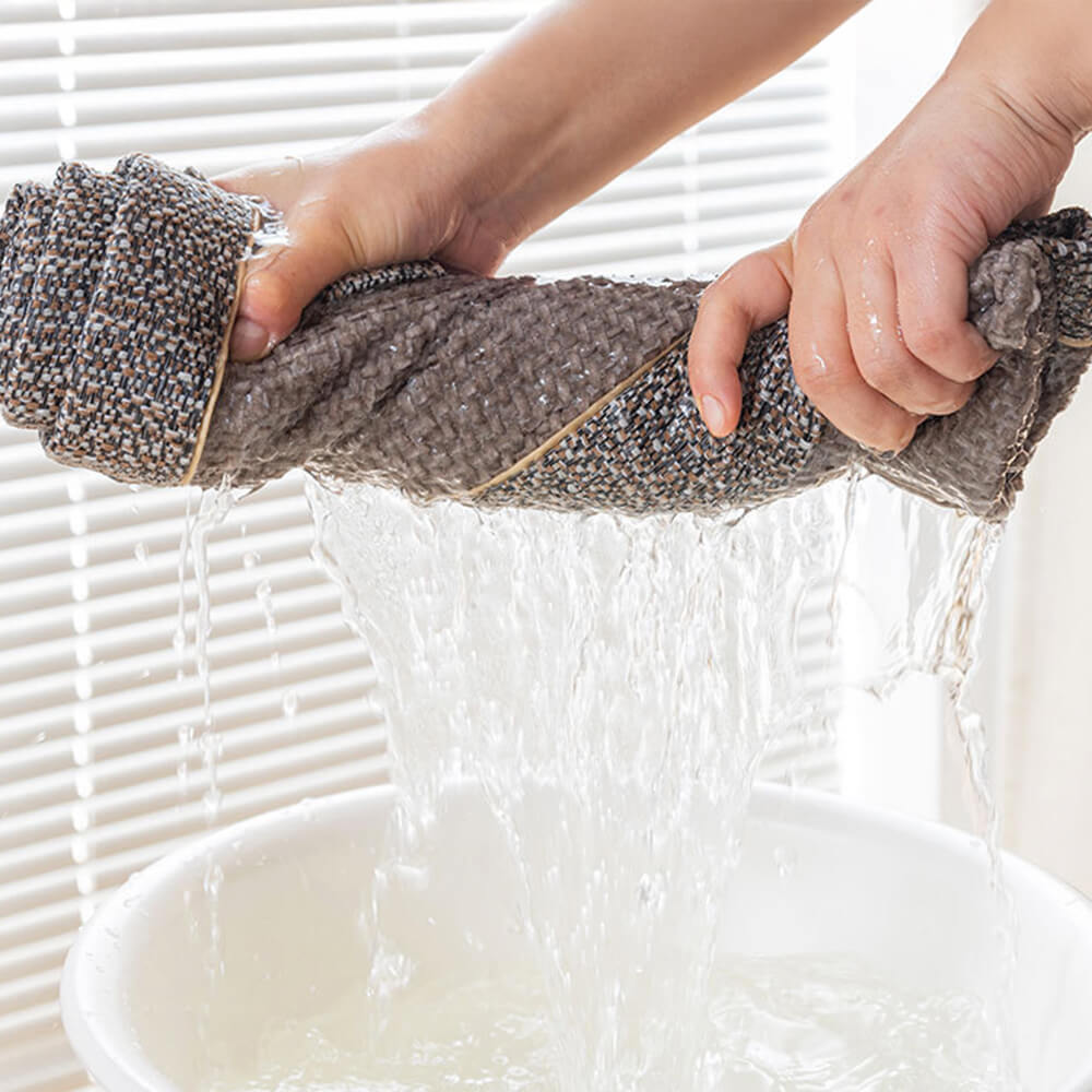 Stilrent hemtextil och soffskydd som förnyar vardagsrummets inredning