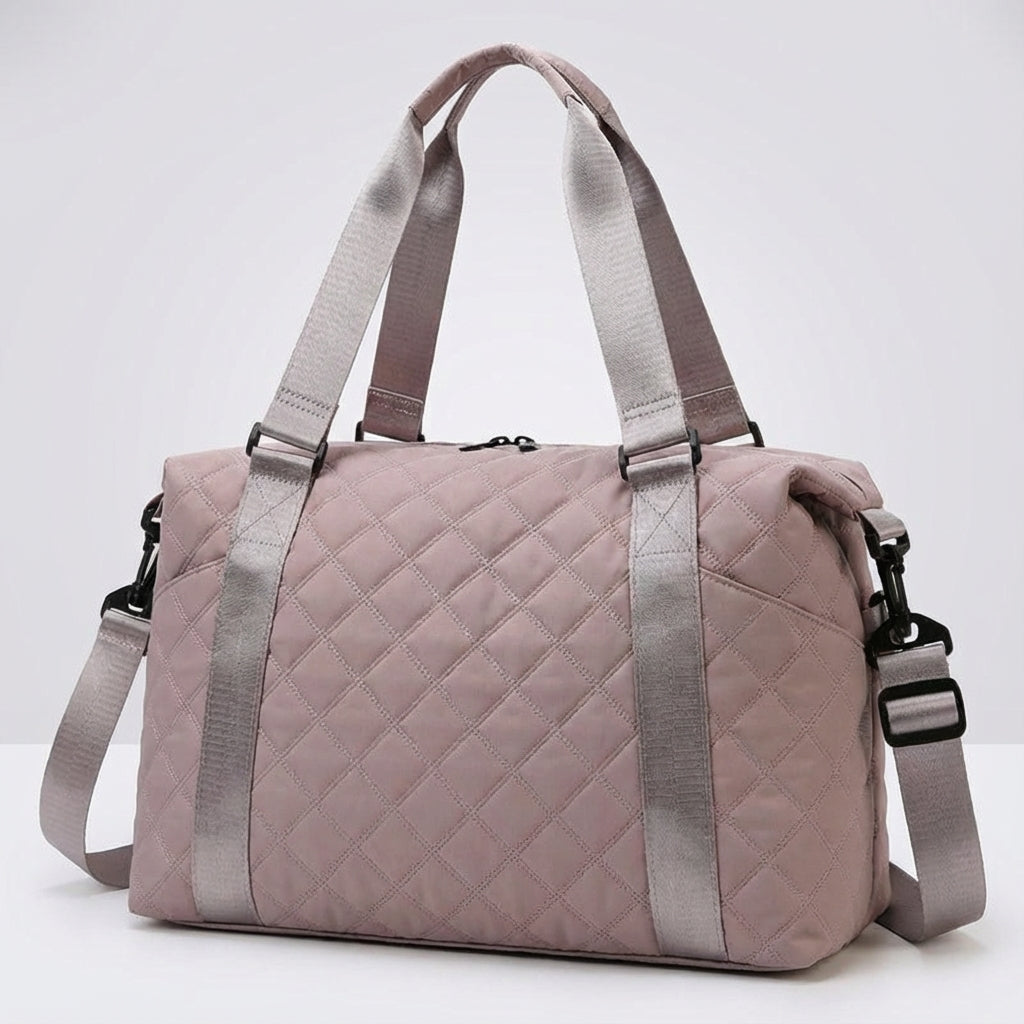 Mjuk vadderad weekendväska som handbagage, bekväm och rymlig för alla dina smidiga resor.