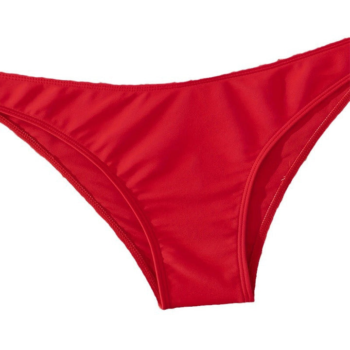 Bekväm dambikini med hög midja och elastisk midja, smala band. Utmärkta badkläder för en avkopplande sommar.