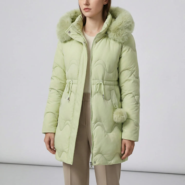 Snygg Dam Victoria parkas, en lång och varm ytterplagg. Perfekt som vattenavvisande höst- och vinterjacka.