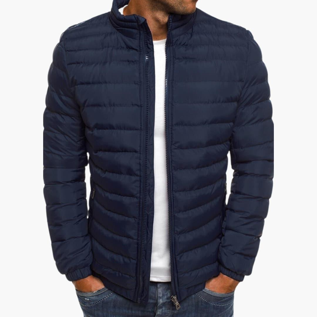 Mångsidig quiltad vårjacka för män med dragkedja, casual stil och praktiska fickor för vardagsbruk.