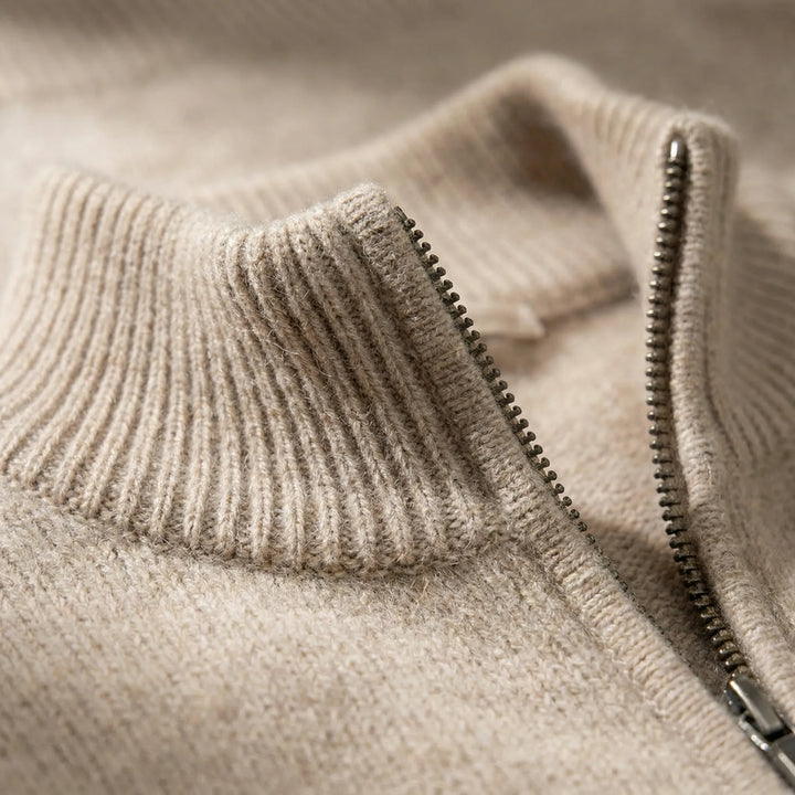 Bekväm stickad herrkofta med hel dragkedja. Regular fit cardigan för stilren vardagslook.