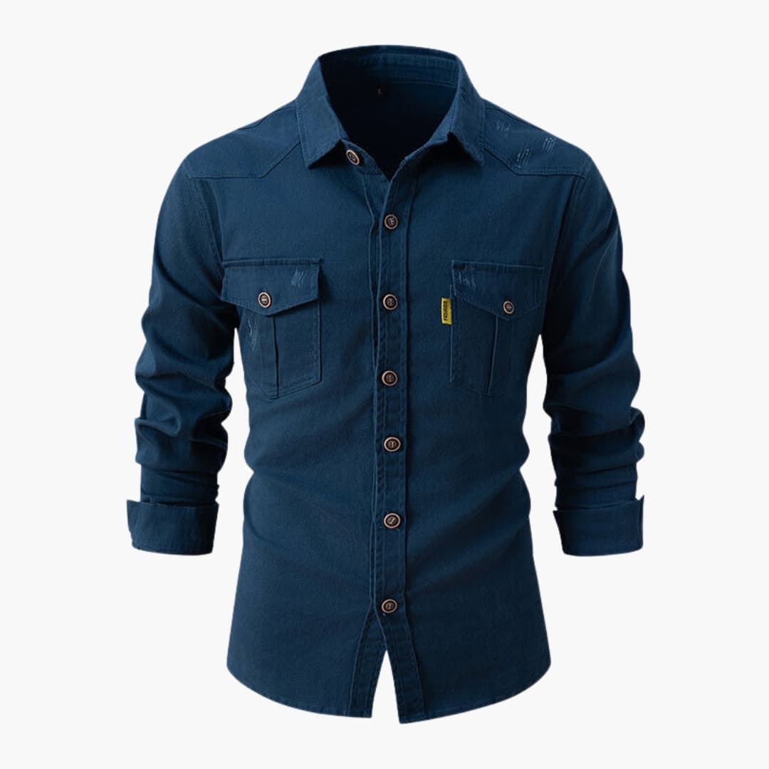 Vävd herrskjorta med stilrena bröstfickor. Perfekt som smart casual skjorta för arbete.