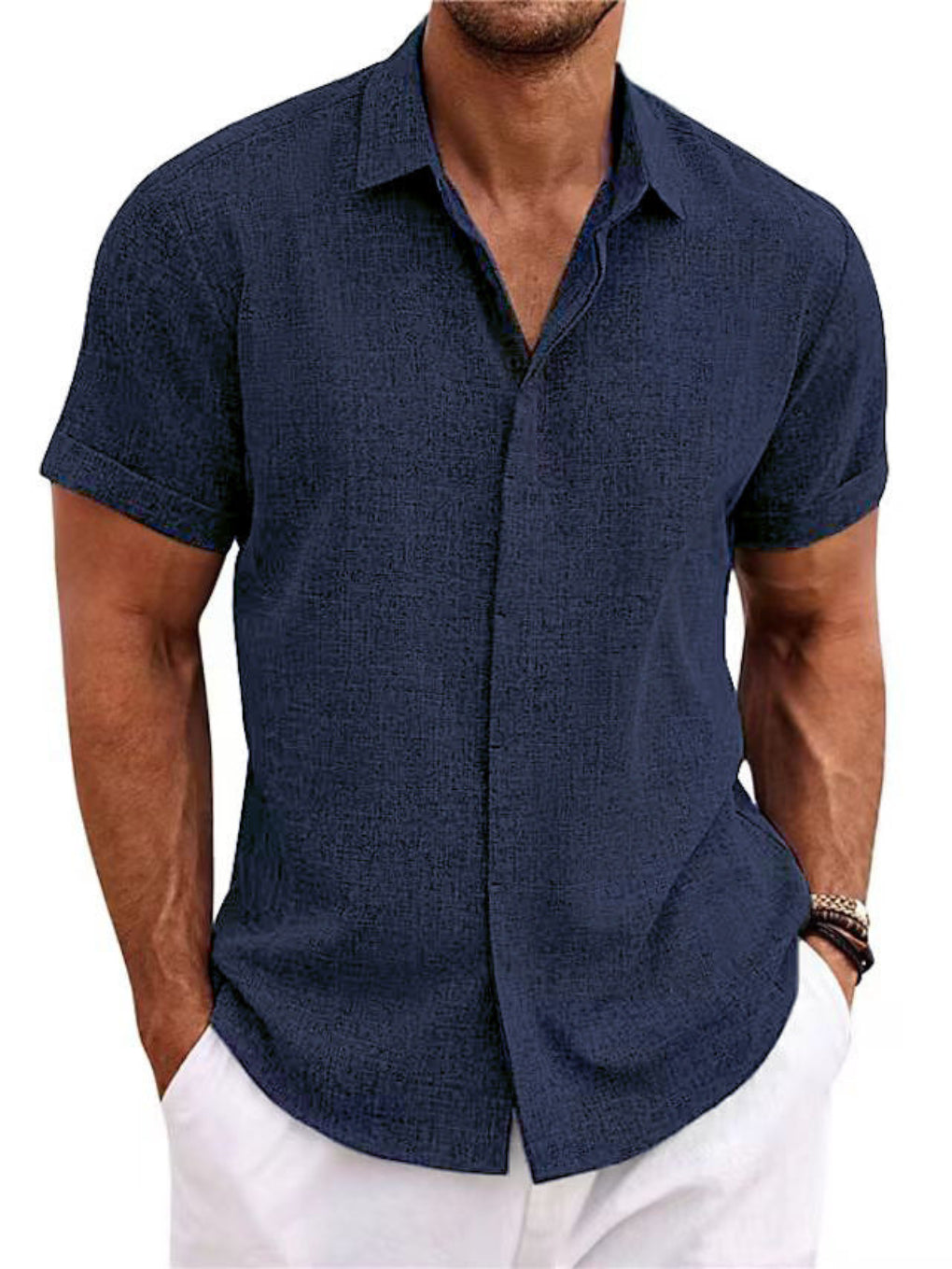 Snygg och luftig sommarskjorta för herr, kortärmad design för maximal komfort och stil i värmen.