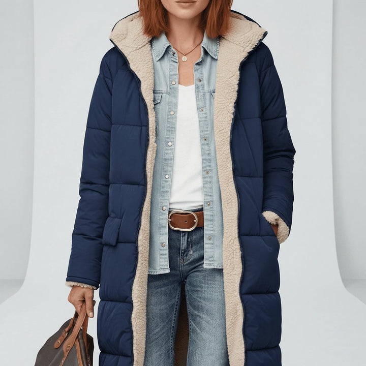 Khaki lång vadderad vinterkappa Lillian, elegant design för vardagsmode. Kvinnors quiltad dunjacka.
