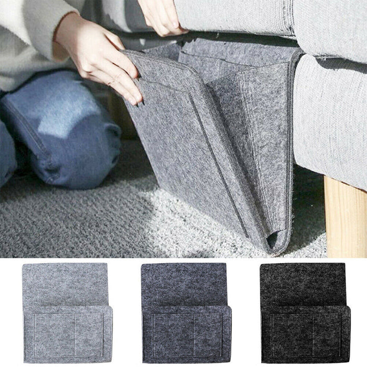 Svart filtförvaringsväska vid soffan, perfekt för organisation i vardagsrum och sovrum, elegant design 22x27 cm.