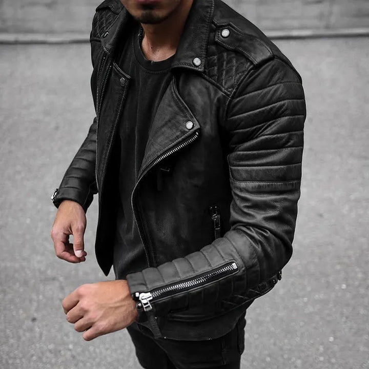 Slimfit herr bikerjacka Cael i premiumläder. Modernt och maskulint ytterplagg för modeinriktade män.