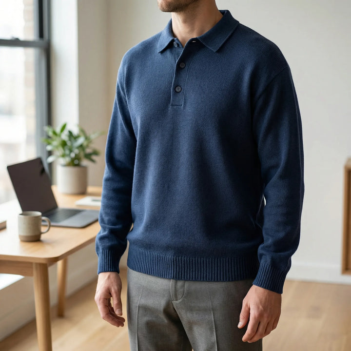 Svart herr polotröja, långärmad och stickad, för elegant och bekväm vardagsstil. Perfekt höstmode.