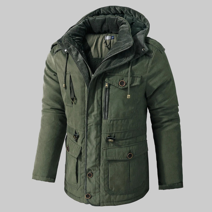 Dylan herrparkas, en premium parkas för herrar. Varm vinterjacka med huva och muddar för kalla utomhusdagar.