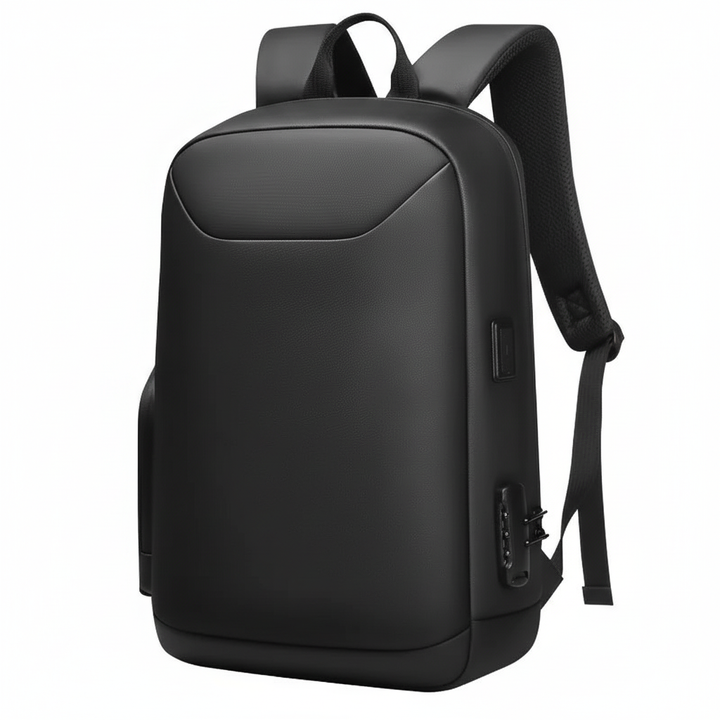 Elegant svart pendlarryggsäck för laptop med inbyggd USB-port. Vattentålig, idealisk för jobb och resor.
