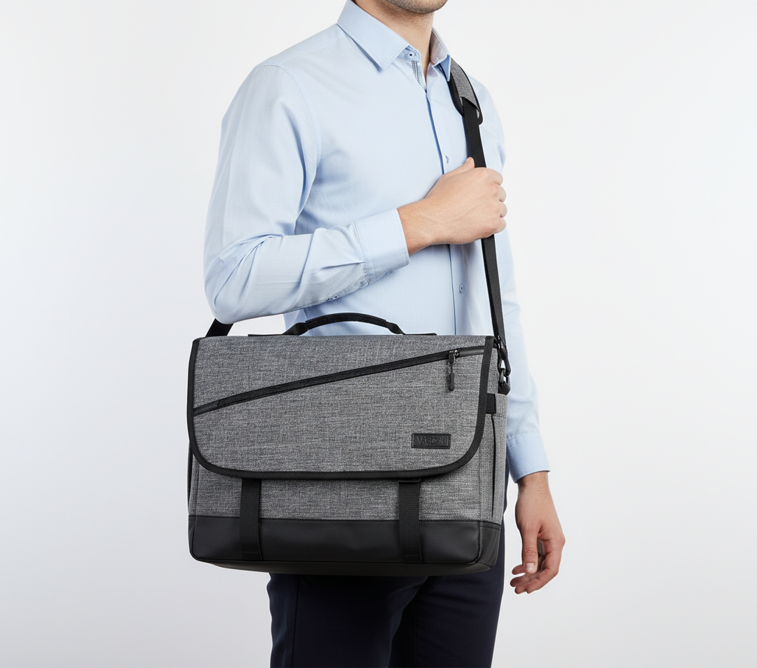 Stilren grå datorväska för pendling/arbete. Vattentålig med axelrem, perfekt för 14-17" laptop.