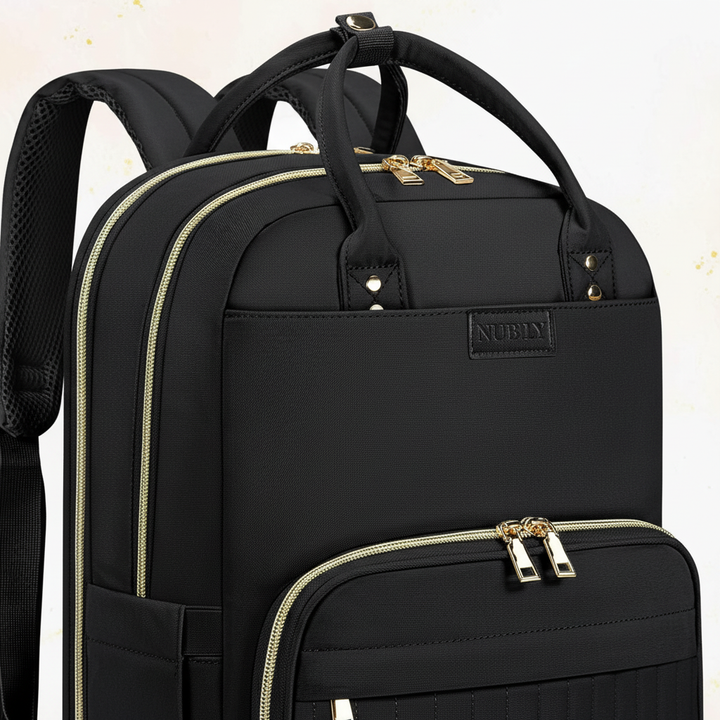 Stilren unisex reseryggsäck med vattentätt skydd och säkert laptopfack. Perfekt för pendling och resor.