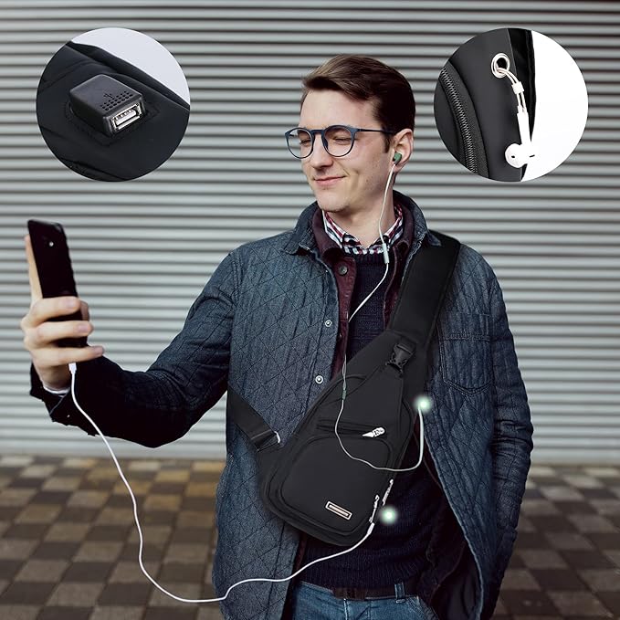 Svart vattentät slingväska sedd från sidan. Slank och stilren design, en praktisk unisex axelväska.