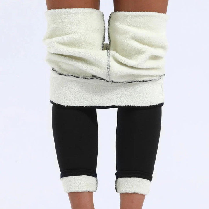 Fodrade damleggings med hög midja som ger extra värme & stöd. Svarta, bekväma vintertights för kallt väder.